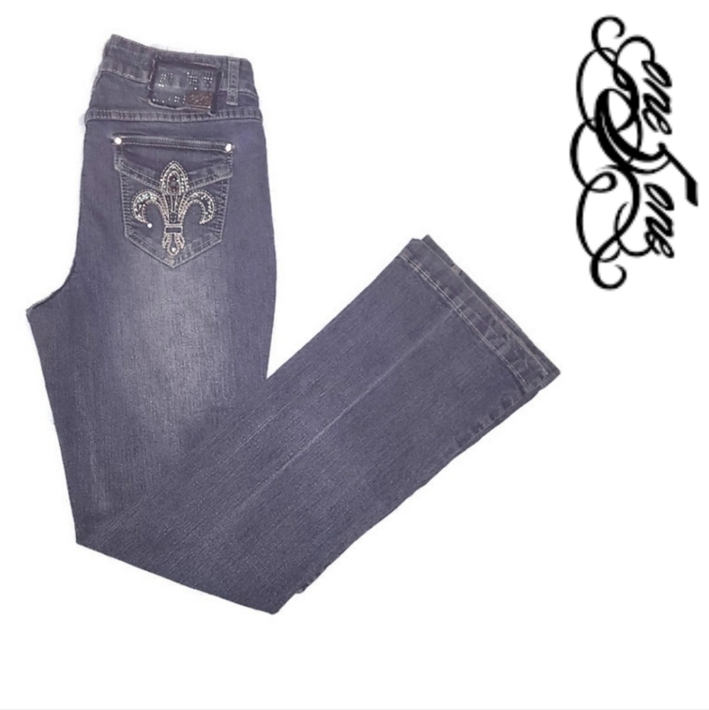 One 5 One Midwash Women's Size 8 Slightly Distressed Jeans with Jeweled Pockets